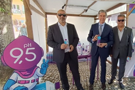 �Vamos � Vila� com �gua Monchique