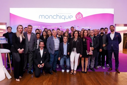 Colaboradores no evento de lan�amento