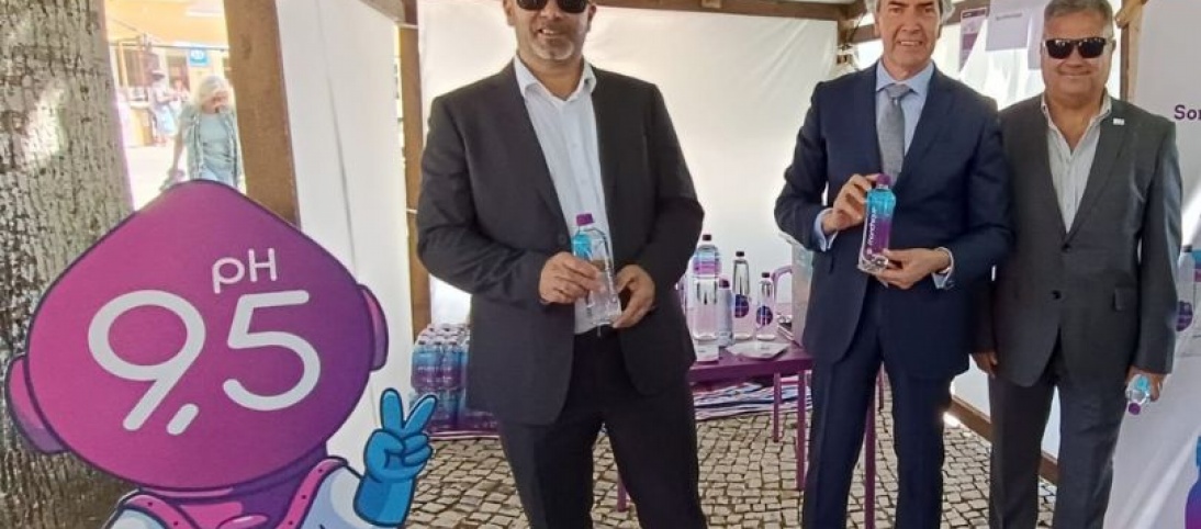 �Vamos � Vila� com �gua Monchique