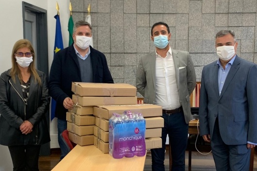 �gua Monchique oferece computadores port�teis