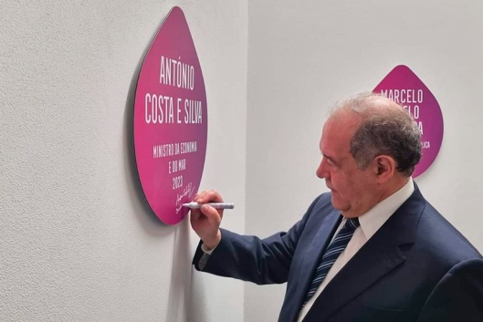 �gua Monchique recebe visita do Ministro da Economia e do Mar